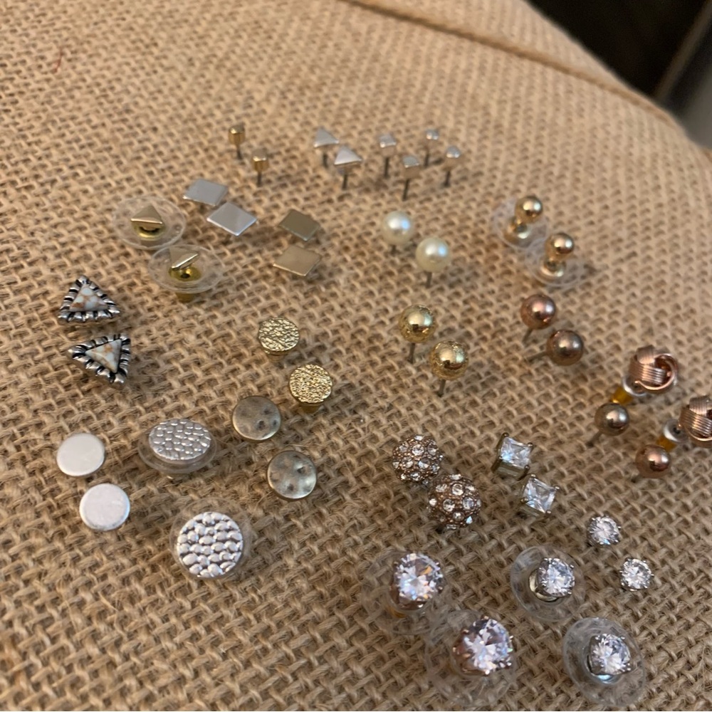 Stud earring bundle - Picture 9 of 11